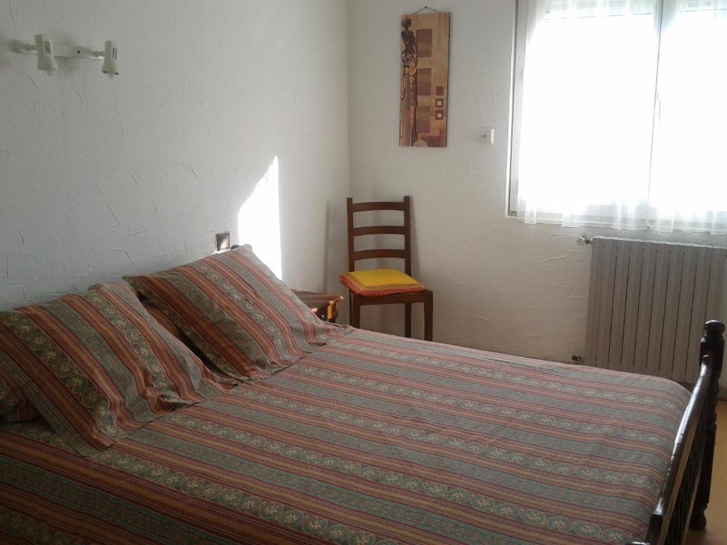 L' Auberge Campagnarde, Lourdes Poueyferre Room photo